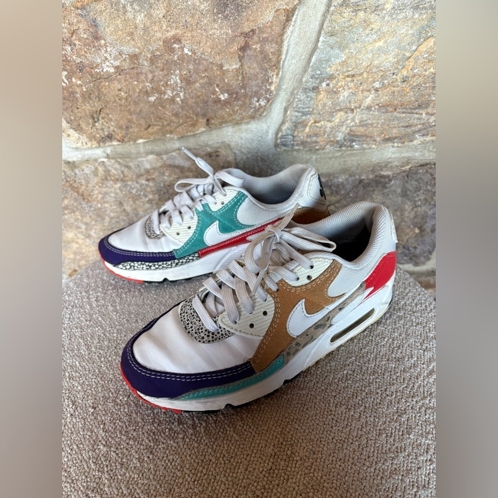 NIKE AIR MAX 90 SE. WOMEN’S WHITE